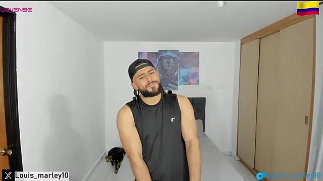 Snapshot of Louis_marley__ chatting on 02-17-25, 12:54 Louis marley online show from 02-17-25, 12:54