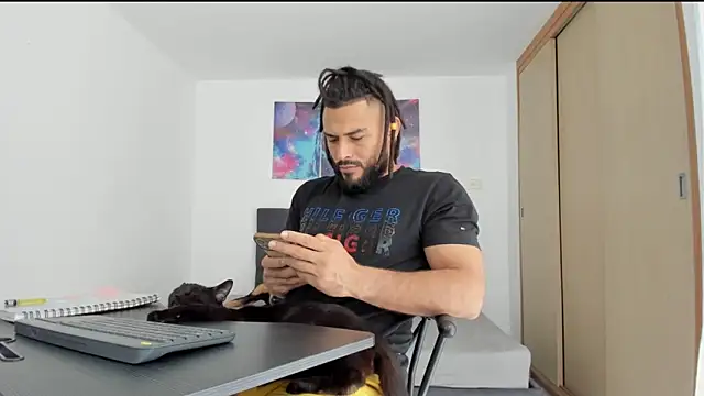 Snapshot of Louis_marley__ chatting on 02-18-25, 05:21 Louis marley online show from 02-18-25, 05:21