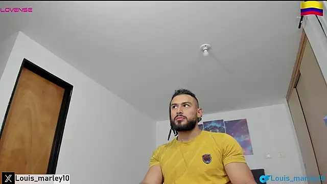 Snapshot of Louis_marley__ chatting on 02-22-25, 01:44 Louis marley online show from 02-22-25, 01:44