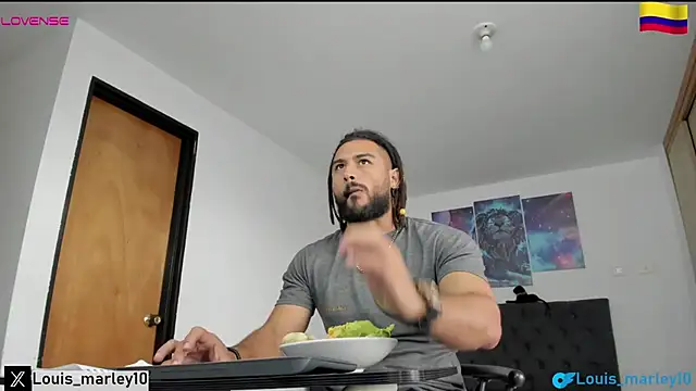 Snapshot of Louis_marley__ chatting on 02-26-25, 10:09 Louis marley online show from 02-26-25, 10:09
