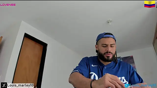 Snapshot of Louis_marley__ chatting on 02-27-25, 07:26 Louis marley online show from 02-27-25, 07:26