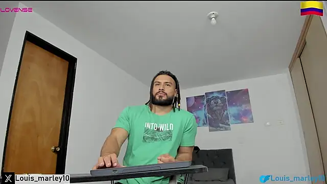 Snapshot of Louis_marley__ chatting on 03-05-25, 02:46 Louis marley online show from 03-05-25, 02:46