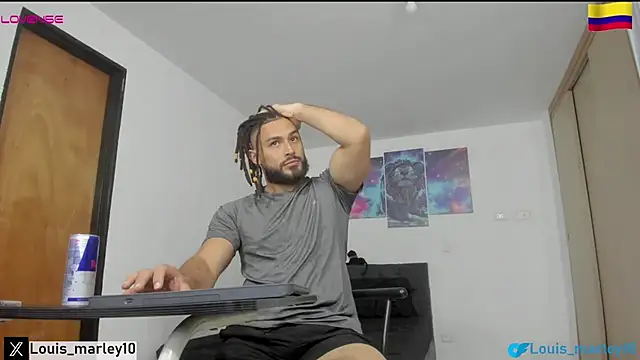 Snapshot of Louis_marley__ chatting on 03-13-25, 02:16 Louis marley online show from 03-13-25, 02:16