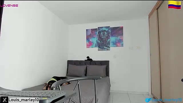 Snapshot of Louis_marley__ chatting on 03-21-25, 12:17 Louis marley online show from 03-21-25, 12:17