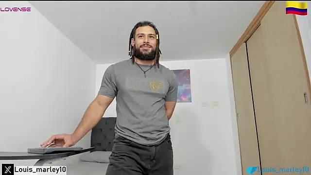 Snapshot of Louis_marley__ chatting on 09-21-25, 04:14 Louis marley online show from 09-21-25, 04:14