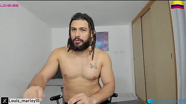 Snapshot of Louis_marley__ chatting on 10-24-25, 03:36 Louis marley online show from 10-24-25, 03:36