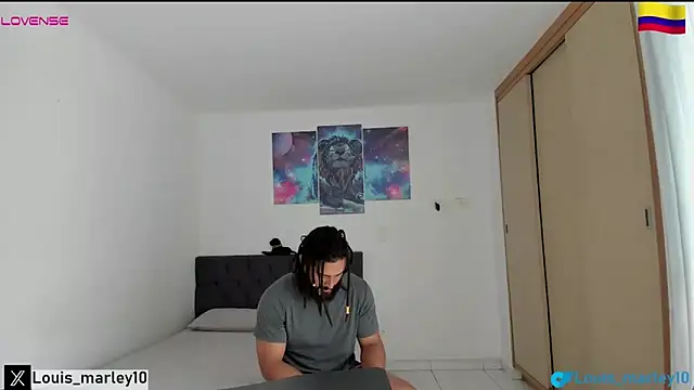 Snapshot of Louis_marley__ chatting on 11-15-25, 02:02 Louis marley online show from 11-15-25, 02:02