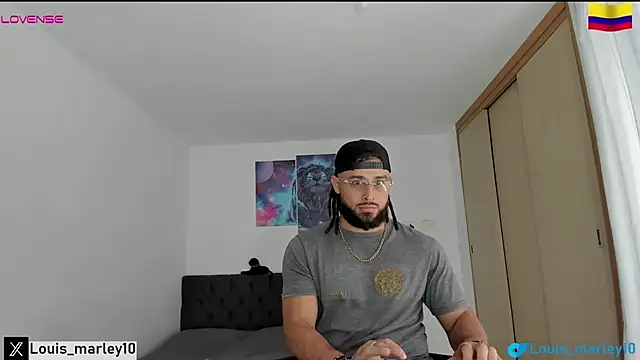 Snapshot of Louis_marley__ chatting on 12-21-25, 08:49 Louis marley online show from 12-21-25, 08:49