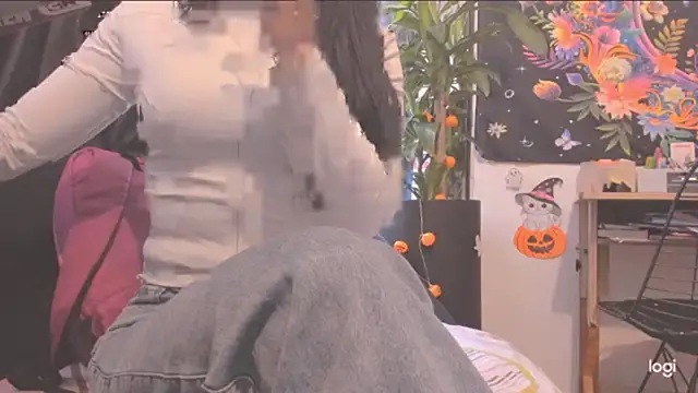 MYFAVOURITESTRAGER online show from 10-28-25, 04:09