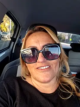 Isabellaa04 online show from 11-07-25, 12:38