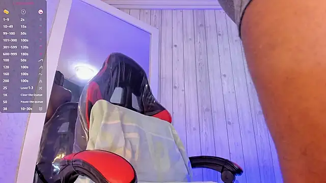 DominicSccott online show from 11-13-25, 01:10