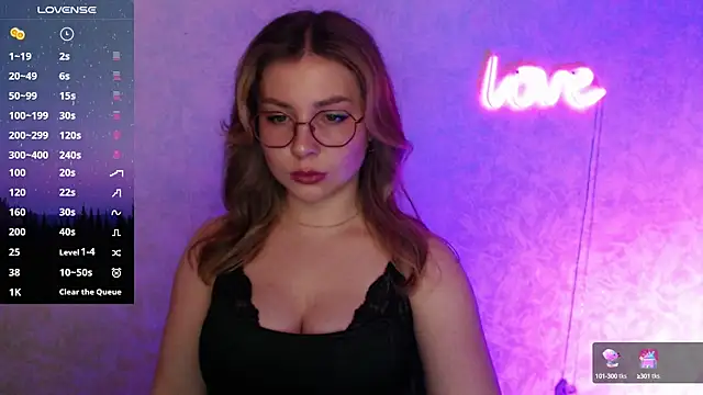 Leah Reed online show from 02-24-25, 01:42