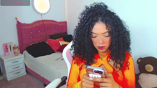 Tanedra collings online show from 04-30-26, 01:45