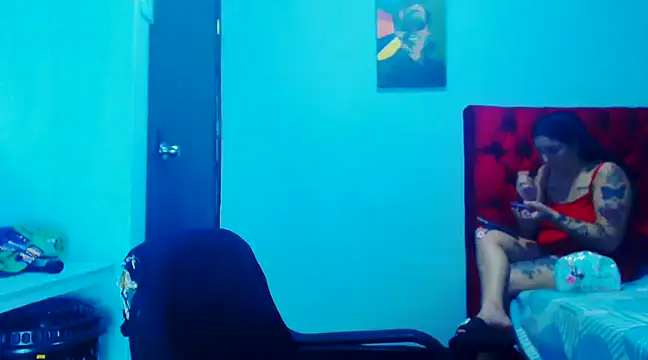 Snapshot of liz_dirty chatting on 12-19-24, 11:03 liz dirty online show from 12-19-24, 11:03