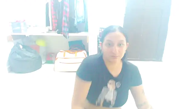 Snapshot of liz_dirty chatting on 02-06-25, 09:17 liz dirty online show from 02-06-25, 09:17