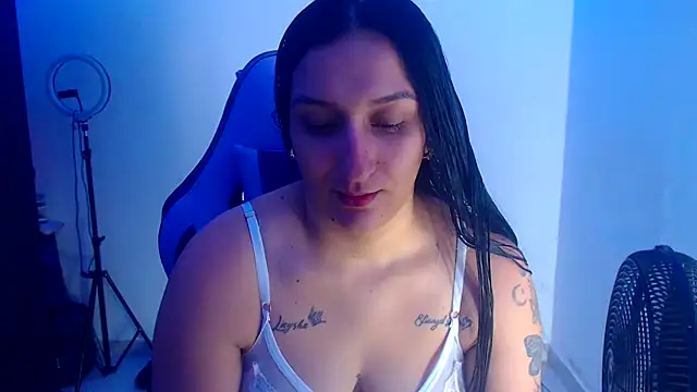 Snapshot of liz_dirty chatting on 09-17-25, 10:44 liz dirty online show from 09-17-25, 10:44