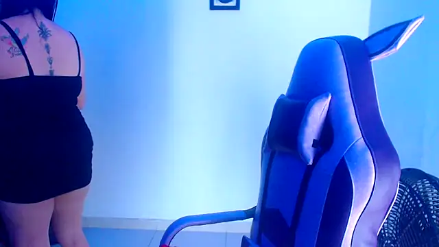 Snapshot of liz_dirty chatting on 10-05-25, 10:40 liz dirty online show from 10-05-25, 10:40