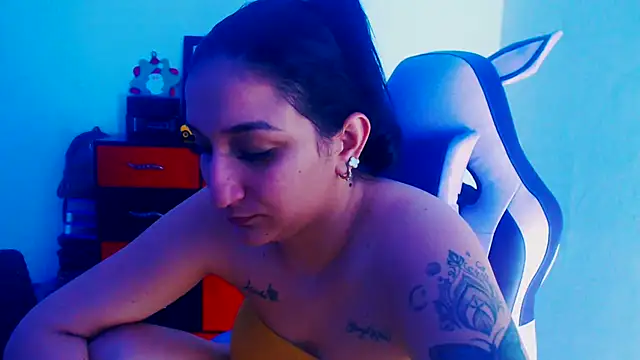 Snapshot of liz_dirty chatting on 11-24-25, 10:31 liz dirty online show from 11-24-25, 10:31