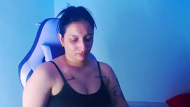 Snapshot of liz_dirty chatting on 01-10-26, 10:36 liz dirty online show from 01-10-26, 10:36