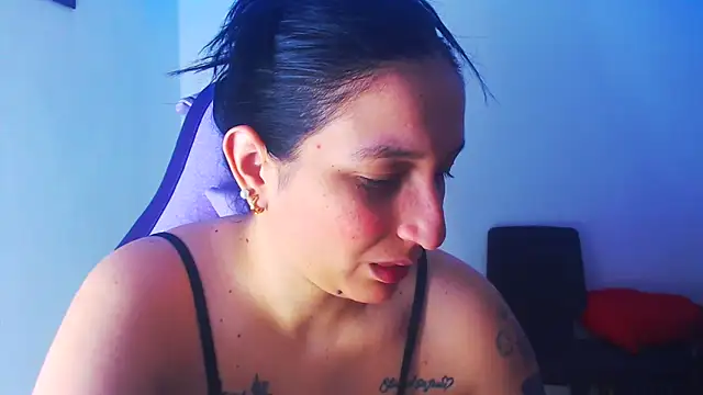 Snapshot of liz_dirty chatting on 01-16-26, 10:36 liz dirty online show from 01-16-26, 10:36