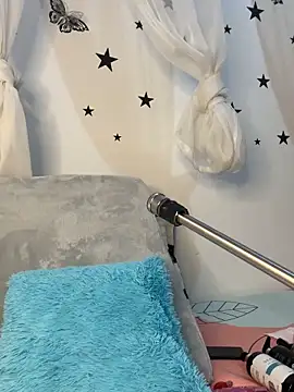 Snapshot of Aleja_DANS chatting on 10-23-25, 01:43 Aleja DANS online show from 10-23-25, 01:43