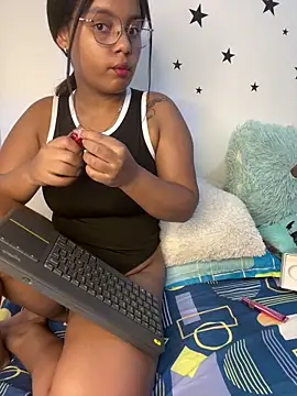 Snapshot of Aleja_DANS chatting on 02-19-26, 07:37 Aleja DANS online show from 02-19-26, 07:37