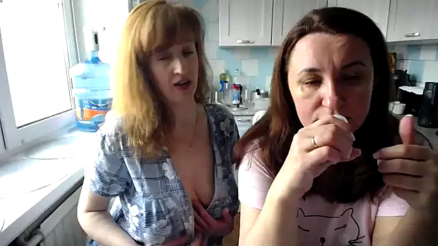 DonnaMagdalena online show from 03-07-25, 09:29