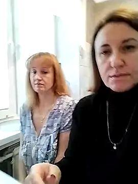 DonnaMagdalena online show from 11-11-25, 08:25