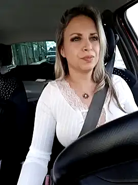 Snapshot of Cute_Anissa chatting on 03-11-25, 02:07 Cute Anissa online show from 03-11-25, 02:07