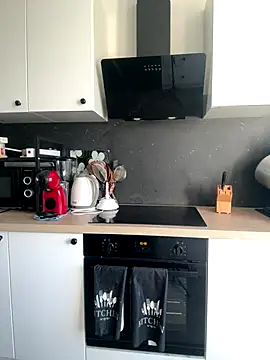 Snapshot of Cute_Anissa chatting on 11-24-25, 02:50 Cute Anissa online show from 11-24-25, 02:50