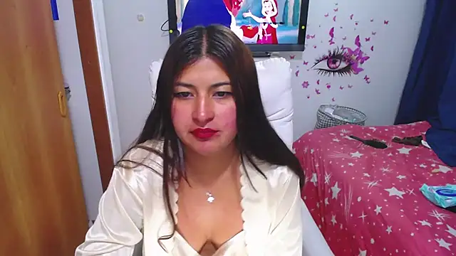 Yunhot  online show from 05-20-26, 09:48