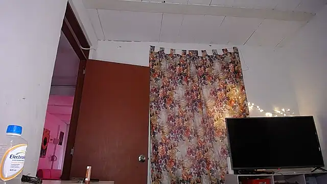 yselahot online show from 03-03-25, 08:21