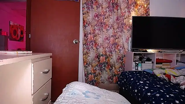 yselahot online show from 03-07-25, 08:22