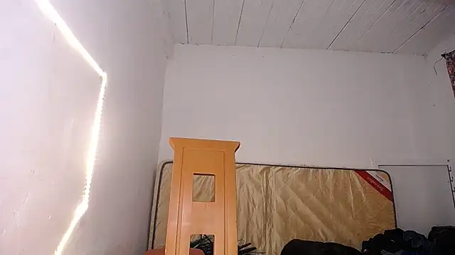 yselahot online show from 10-20-25, 05:24