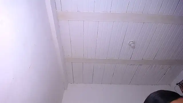 yselahot online show from 10-27-25, 03:27