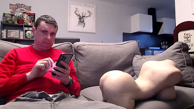 freddy0222222 online show from 04-24-26, 06:54