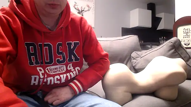 freddy0222222 online show from 05-17-26, 08:05