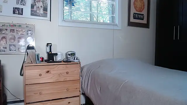 hottottrot691 online show from 07-23-26, 10:57