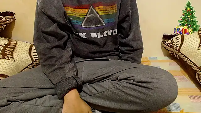 Alexdelarge323 online show from 12-19-25, 12:01