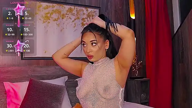 Snapshot of MadyLuxxx chatting on 02-27-25, 08:09 MadyLuxxx online show from 02-27-25, 08:09