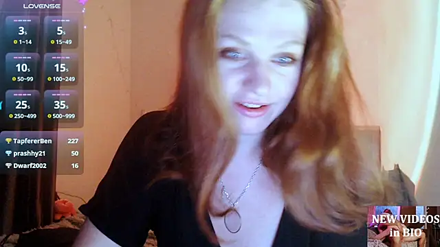 Snapshot of Cassie_Wild chatting on 12-14-25, 02:44 Cassie Wild online show from 12-14-25, 02:44