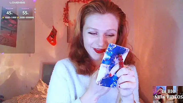 Snapshot of Cassie_Wild chatting on 12-17-25, 01:39 Cassie Wild online show from 12-17-25, 01:39