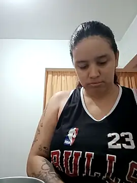 Snapshot of MariaGaitan chatting on 03-04-25, 08:27 MariaGaitan online show from 03-04-25, 08:27