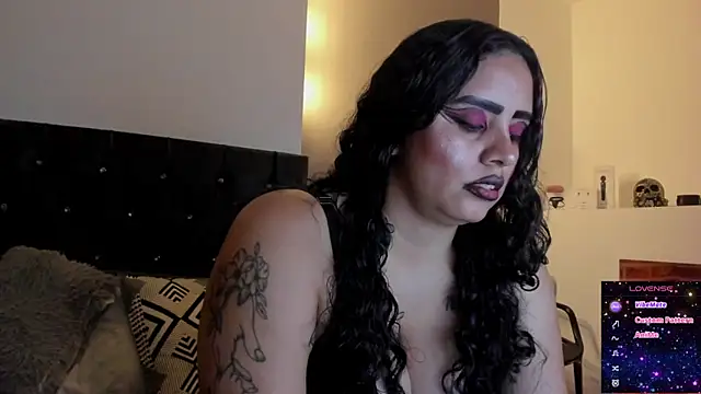 Snapshot of MariaGaitan chatting on 03-22-25, 06:14 MariaGaitan online show from 03-22-25, 06:14