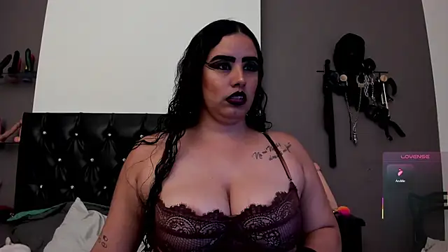 Snapshot of MariaGaitan chatting on 11-02-25, 07:05 MariaGaitan online show from 11-02-25, 07:05