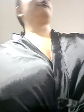 Snapshot of MariaGaitan chatting on 11-17-25, 07:08 MariaGaitan online show from 11-17-25, 07:08