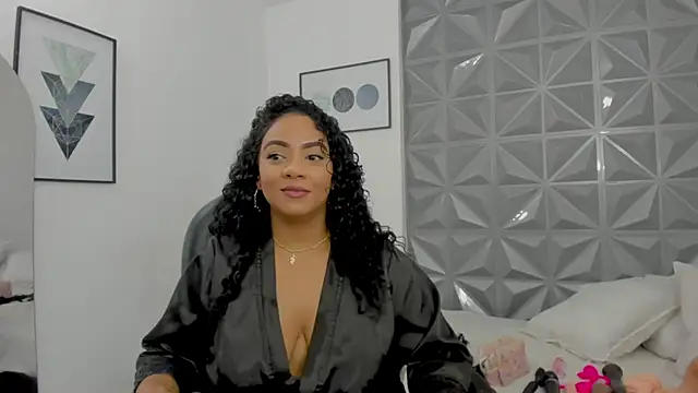 Snapshot of Tanisha__campbell chatting on 09-27-25, 12:43 Tanisha campbell online show from 09-27-25, 12:43