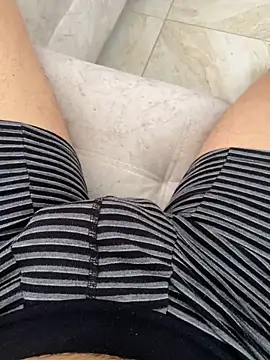 Luismimor93 online show from 12-28-24, 06:18