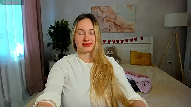 eva rose7 online show from 02-27-25, 10:04