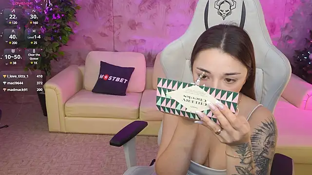 Jasmine Flow online show from 01-05-25, 03:45